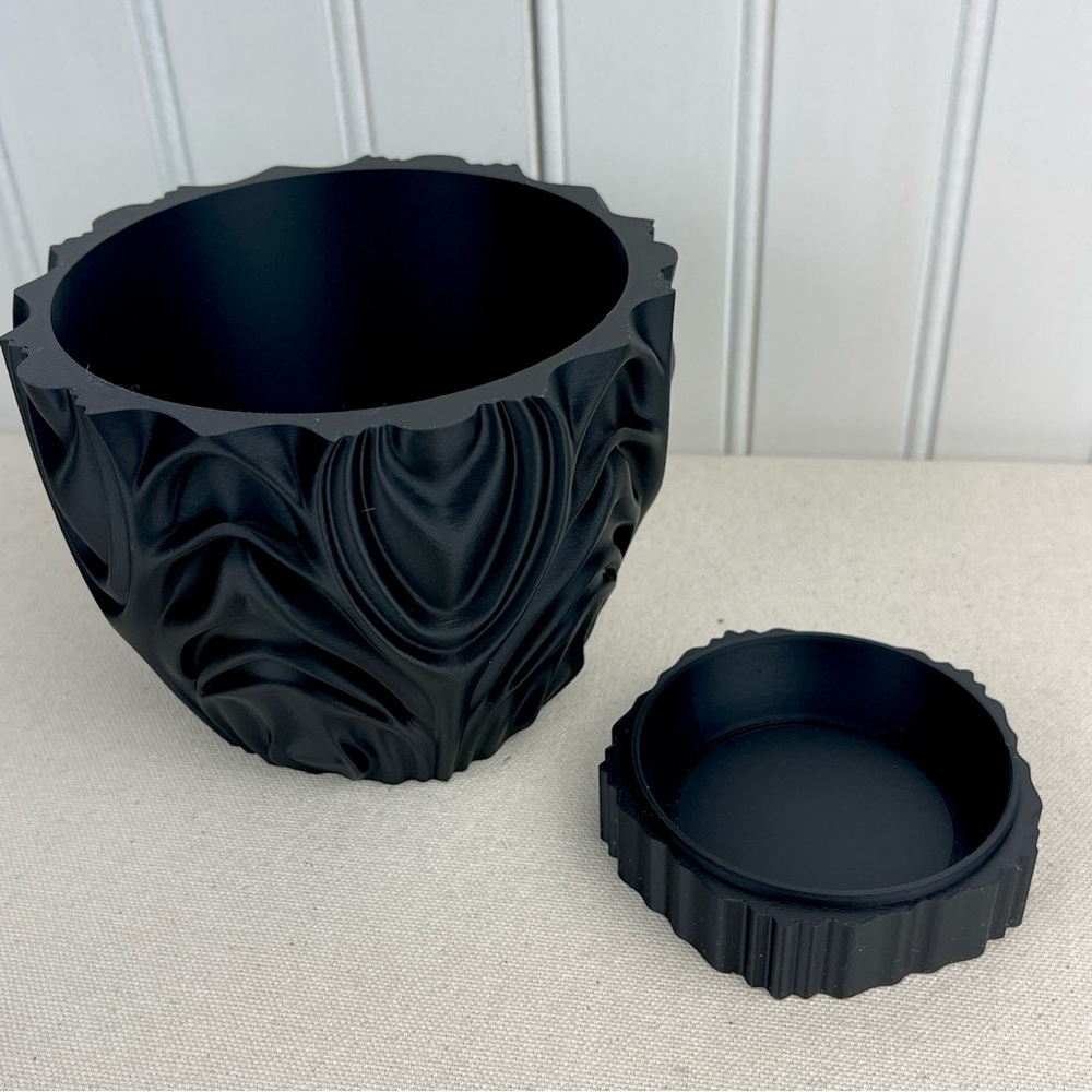 Sculptural Geometric Indoor Planter, Corru Planter Pot, Tabletop Planter - Picture 10 of 10
